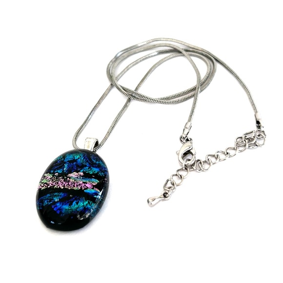 Vintage Oval Fused Dichroic Glass Pendant Necklace Silver Tone Chain 19” - Picture 7 of 10